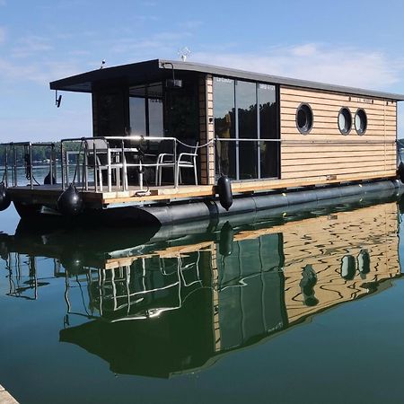 Wasserapartment Cityport - Schwimmende Ferienwohnung Werder  Extérieur photo