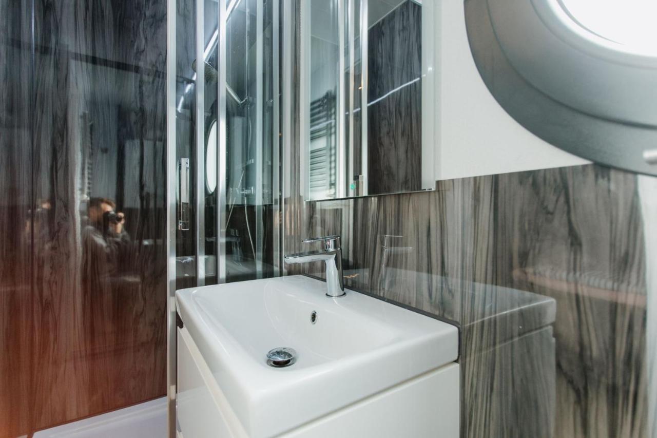 Wasserapartment Cityport - Schwimmende Ferienwohnung Werder  Extérieur photo