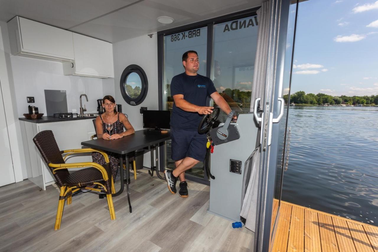Wasserapartment Cityport - Schwimmende Ferienwohnung Werder  Extérieur photo