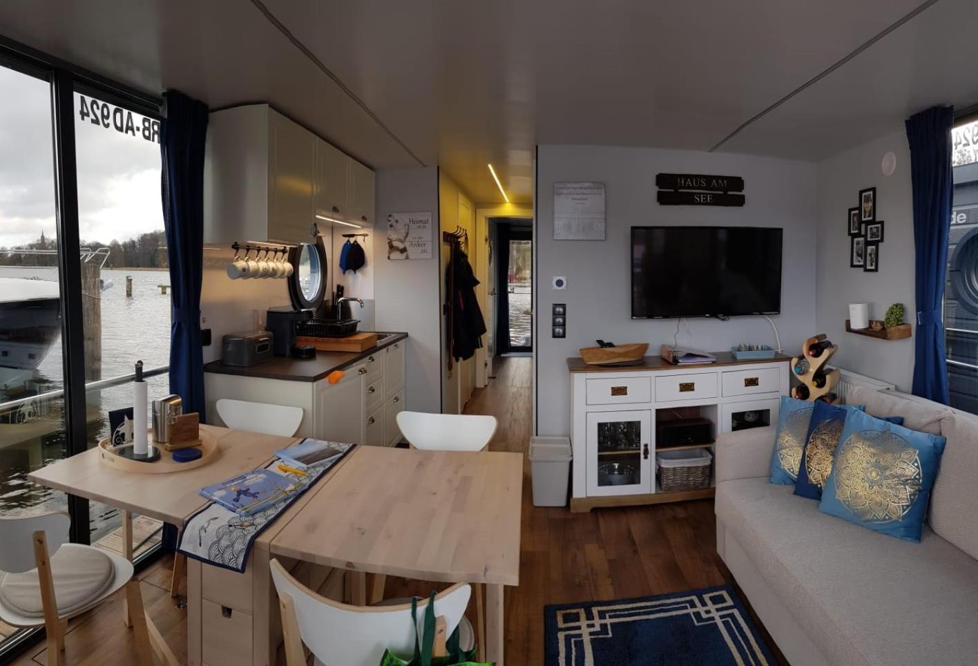 Wasserapartment Cityport - Schwimmende Ferienwohnung Werder  Extérieur photo